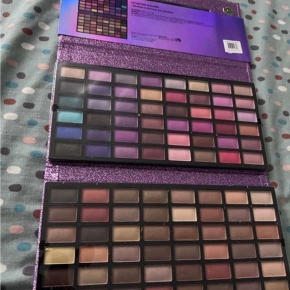 Ultimate Eye Multi-Color Eyeshadow Palette - Picture 1 of 3
